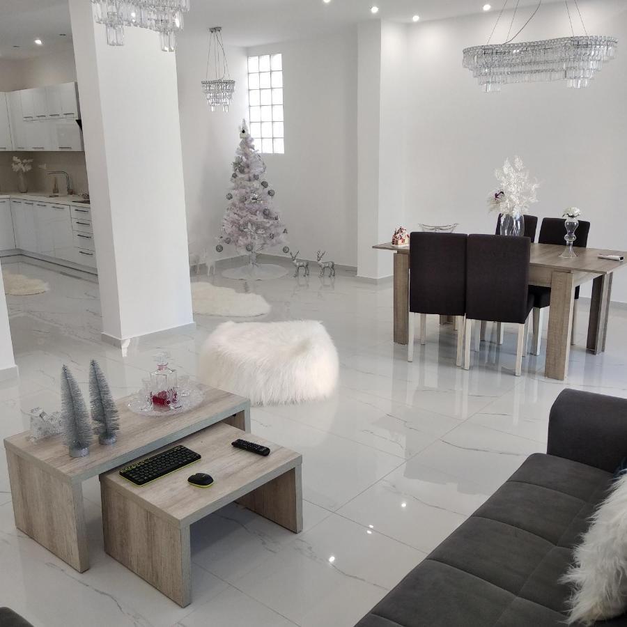 Despina'S Luxury Apt Downtown Heraklion  Bagian luar foto
