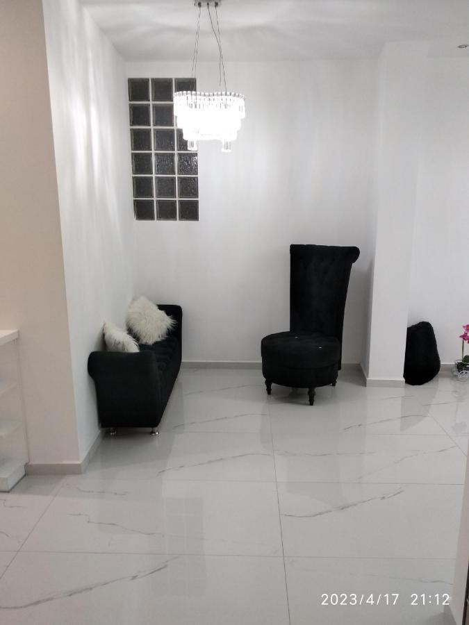Despina'S Luxury Apt Downtown Heraklion  Bagian luar foto