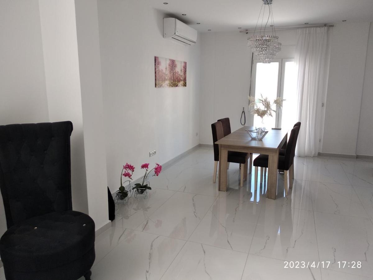 Despina'S Luxury Apt Downtown Heraklion  Bagian luar foto